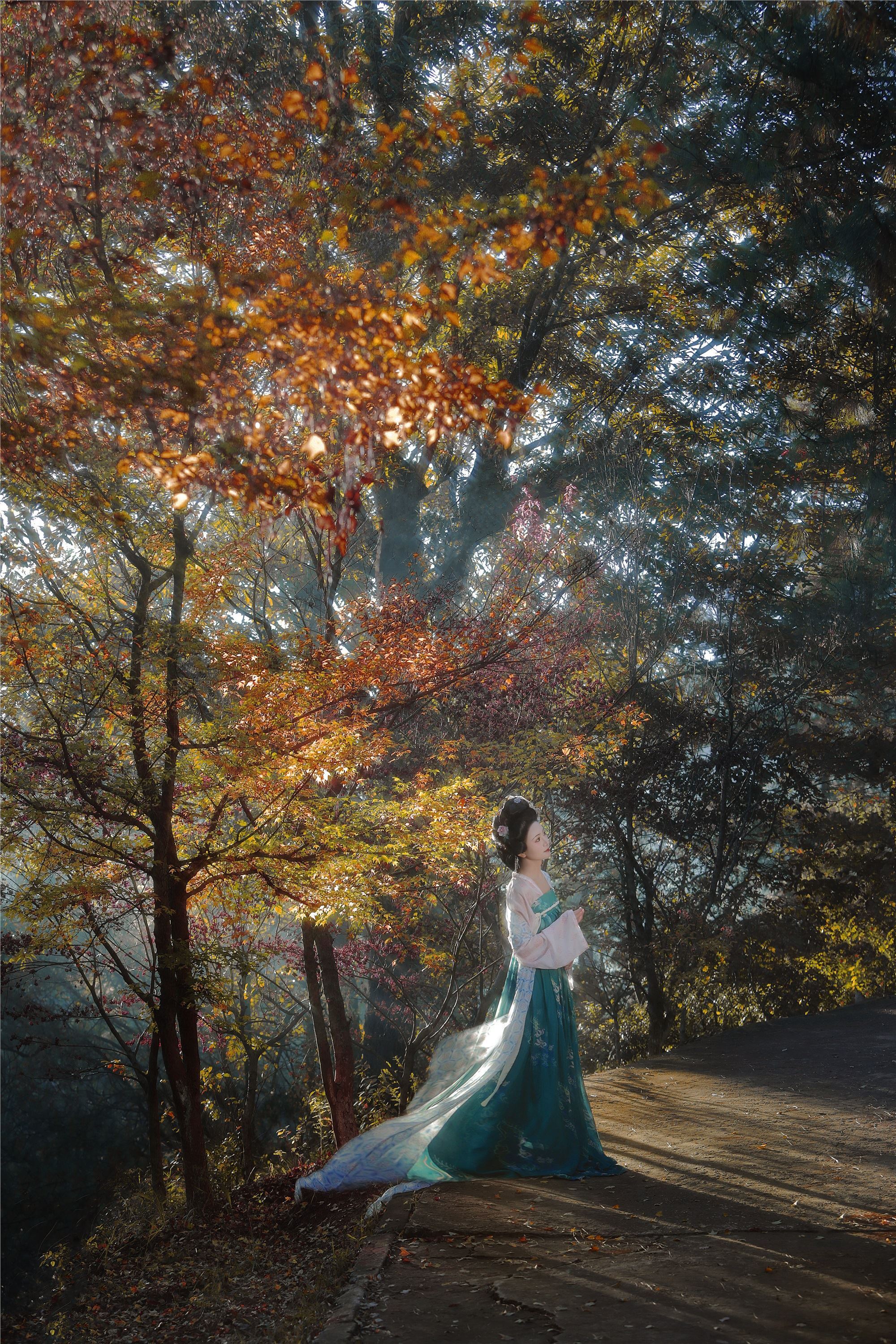 YITUYU艺图语 2025.01.25 橙黄橘绿时 瑜瑾